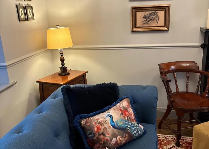 The Blue Door Tatil Evi *